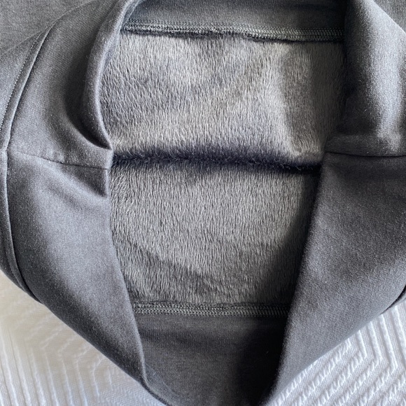 The North Face fleece lined sweatshirt - Picture 6 of 6